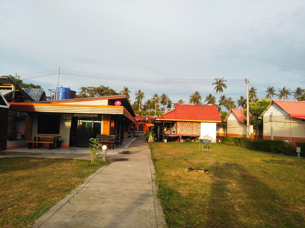 Phi Phi Coralbay Hotel Exterior photo