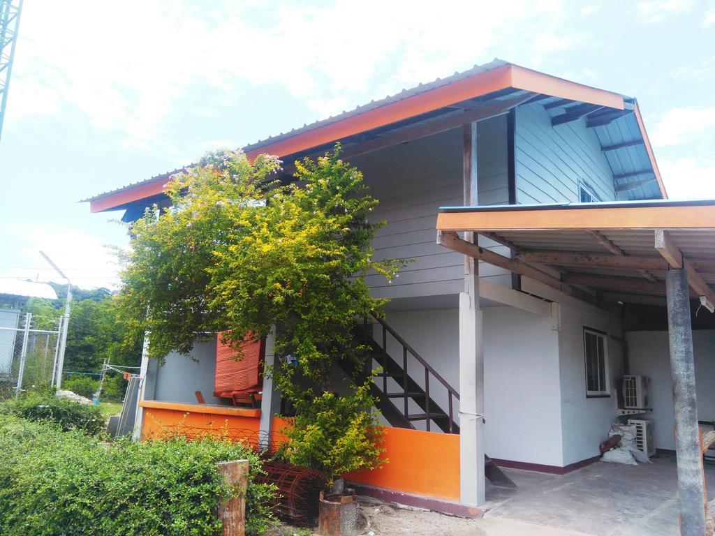 Phi Phi Coralbay Hotel Exterior photo